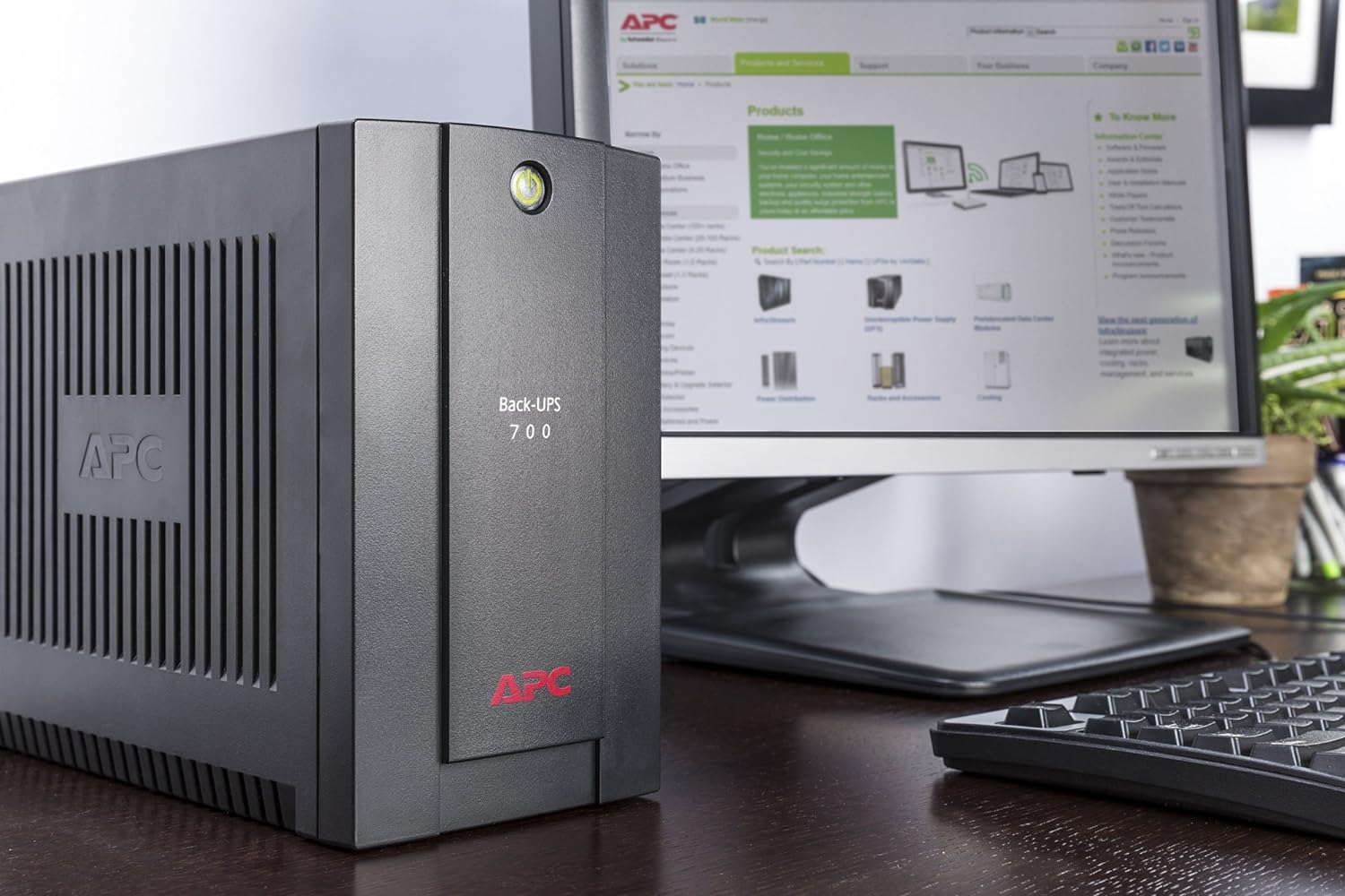 Onduleur line-interactive 700VA / 230V - APC BX700UI Back-UPS 700VA