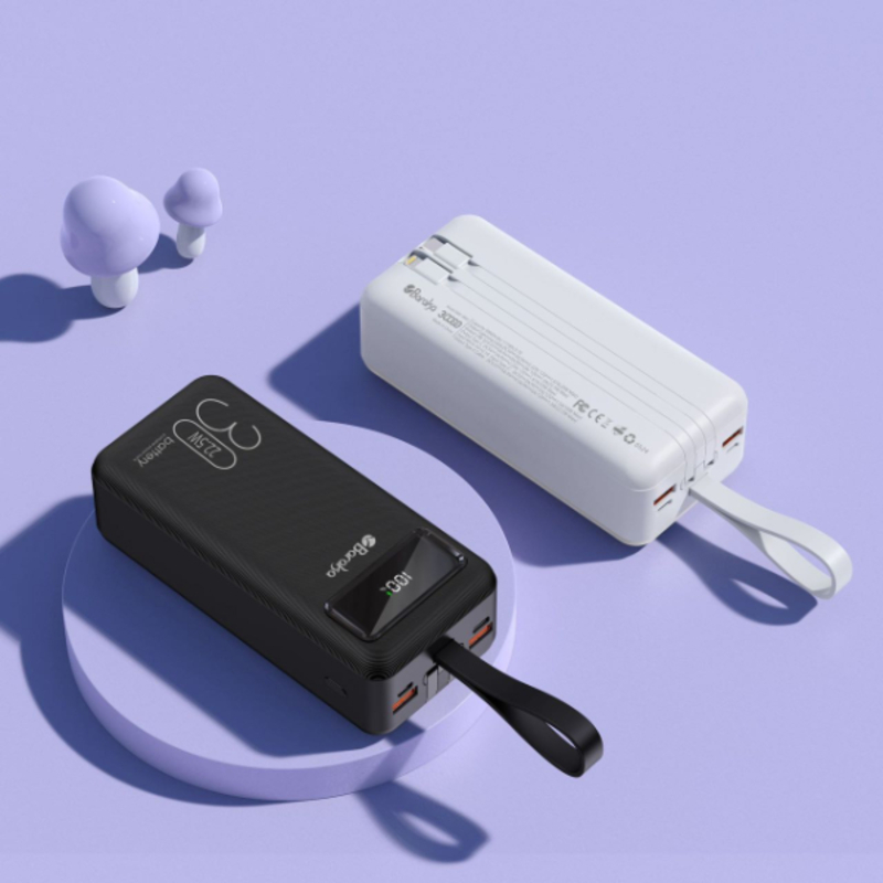 Power Bank 30000mAh Noir Avec 2 Sorties Cable Type-C & Cable Lightning Et 2 Sorties USB & Type-C + 2 Entrées Type-C & Micro