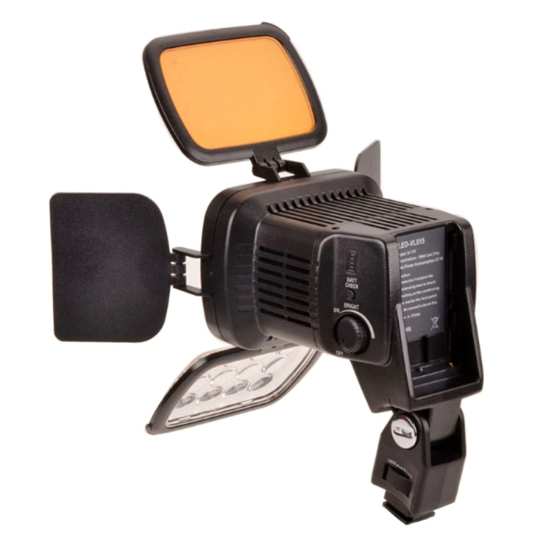 Eclairage / minette LED pour appareil photo reflex numérique. Très bonne luminosité pour prendre des vidéos.