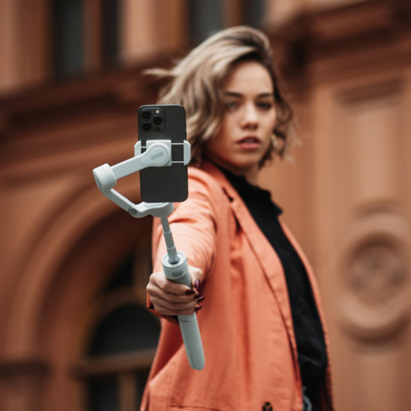 Stabilisateur de cardan 3 axes pour smartphone Zhiyun SMOOTH-Q4